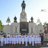 รองเลขาธิการวุฒิสภานำข้าราชการวางพวงมาลา ในนาม “สภานิติบัญญัติแห่งชาติ”