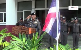 ตำรวจภูธรเมืองเพชรบุรีจัดพิธีปล่อยแถวเจ้าหน้าที่ตำรวจ ฝ่ายปกครองและอาสาสมัครในการระดมกวาดล้างอาชญากรรมช่วงเทศกาลสงกรานต์