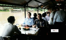 สนช.ลงเรือเพื่อศึกษาดูงานสิ่งรุกล้ำลำน้ำ ที่เป็นอุปสรรคในการเดินเรือในลำน้ำแม่ปิง