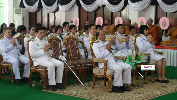 วัดมหาธาตุ  จังหวัดเพชรบุรีจัดพิธีบำเพ็ญกุศลสวดพระอภิธรรมเพื่อถวายเป็นพระราชกุศลสัตตมวาร