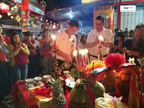 ประชาชนชาวสงขลาร่วมขอพรเทพเจ้าแห่งโชคลาภ ไฉ่ซิงเอี้ย ศาลเจ้าหลักเมืองสงขลา