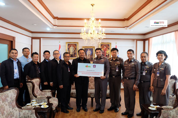 ตำรวจภูธรภาค 9 ให้การต้อนรับผู้จัดการใหญ่ พร้อมคณะผู้บริหารบริษัททรานส์ไทย – มาเลเซีย (ประเทศไทย) จำกัด ในเดินทางมาเยี่ยมเยียน