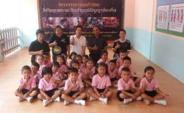 ศูนย์พัฒนาครอบครัวในชุมชนเทศบาลตำบลควนเนียงสอนแพทย์แผนไทยด้านสมุนไพรใกล้ตัวแก่เด็กนักเรียน