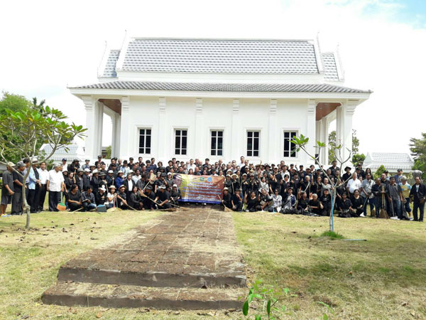 สภาวัฒนธรรมจังหวัดสุราษฎร์ธานีร่วมกับสำนักงานวัฒนธรรมจังหวัดสุราษฎร์ธานีจัดโครงการน้ำใจไมตรีเพื่อถวายเป็นพระราชกุศลแด่พระบาทสมเด็จพระปรมินทรมหาภูมิพลอดุลยเดช