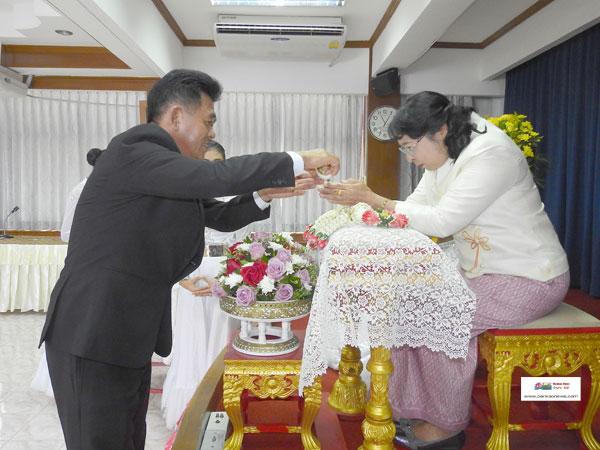  โรงเรียนเทศบาล  5  (วัดหัวป้อมนอก) จัดพิธีแสดงมุทิตาจิตเกษียณอายุราชการ