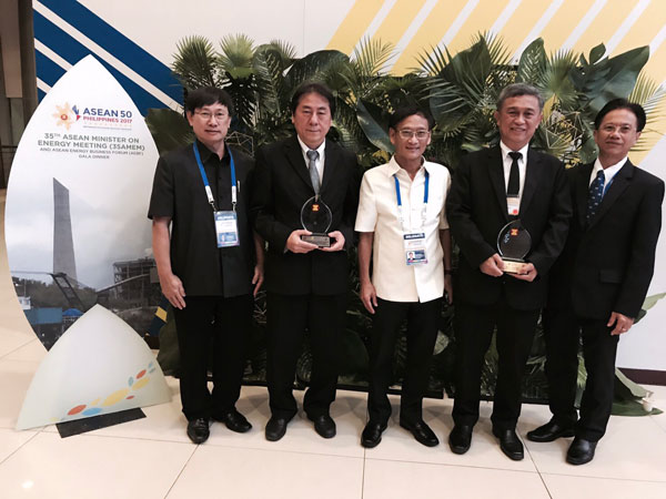 กฟผ.แม่เมาะเยี่ยม คว้า 2 รางวัล เวที ASEAN Coal Awards 2017 สร้างชื่อเสียงระดับนานาชาติในการใช้ถ่านหินผลิตไฟฟ้า