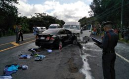 อุบัติเหตุรถตู้กับรถเก๋งหน้าสำนักงานประถมศึกษาเขต 3 ต.โพธิ์ไทร อ.พิบูลมังสาหาร จ.อุบลราชธานี