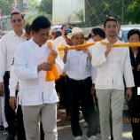 ประชาชนชาวสงขลาร่วมกันสืบสานประเพณีแห่ผ้าห่มองค์พระเจดีย์หลวงเขาตังกวน จังหวัดสงขลา เนื่องในวันออกพรรษา และได้ทำการเปลี่ยนผ้าห่มพระเจดีย์หลวงเขาตังกวน