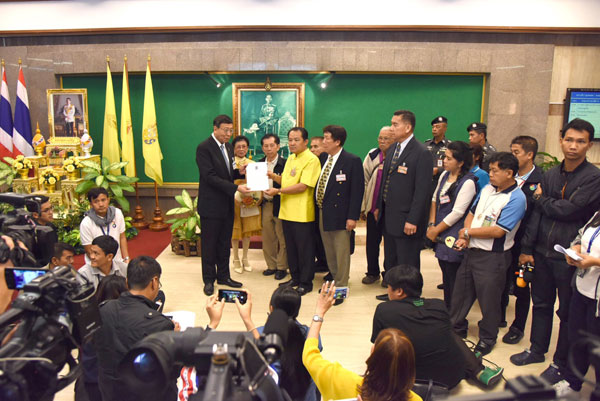 สนช. รับหนังสือจากเลขาธิการสมาคมองค์การพิทักษ์รัฐธรรมนูญไทย และคณะ ขอให้สภานิติบัญญัติแห่งชาติเร่งรัดดำเนินการเพื่อให้การปฏิรูปกระบวนการยุติธรรม