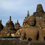 บุโรพุทโธ (Borobudur-โบโรบูดูร์ หรือ บรมพุทโธ) หนึ่งในสัญลักษณ์ของประเทศอินโดนีเซีย