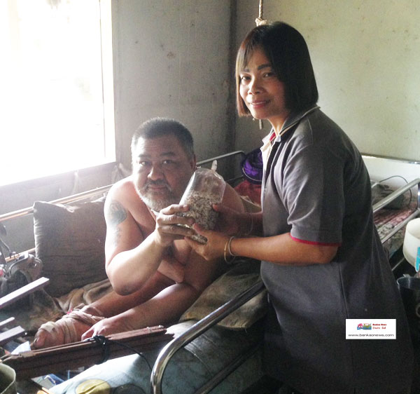สำนักข่าวบ้านข่าวลงพื้นที่หมู่บ้านควนเสม็ด  เพื่อเยี่ยมให้กำลังใจผู้สูงอายุและผู้ป่วยพิการที่ติดเตียง