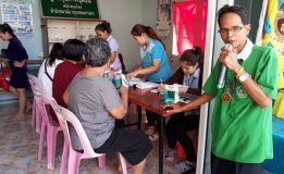 ชุมชนหลังศูนย์การค้าฯ  บริการ” ร่วมทำความดี”