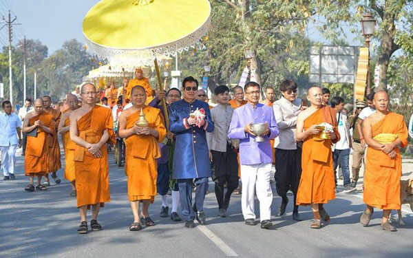 อัญเชิญ ‘พระบรมสารีริกธาตุ’ ไปยังมกุฏพันธนเจดีย์