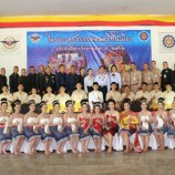 กองบัญชาการกองทัพไทยมอบโล่รางวัลและเกียรติบัตรการประกวดดนตรีพื้นเมือง