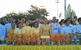 มทบ.42 ร่วมพิธีทำบุญตักบาตร เนื่องในวันเฉลิมพระชนมพรรษา พระบาทสมเด็จพระเจ้าอยู่หัว