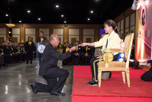 ชมรมทูบีนัมเบอร์วันจังหวัดหนองบัวลำภู ผงาดความสุดยอด รับรางวัลระดับยอดเพชร 4 ชมรม