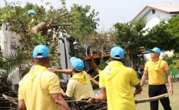 สมาชิกเครือข่ายสีขาวร่วมกับกองทัพ ปรับภูมิทัศน์เพื่อน้อง อย่างต่อเนี่อง