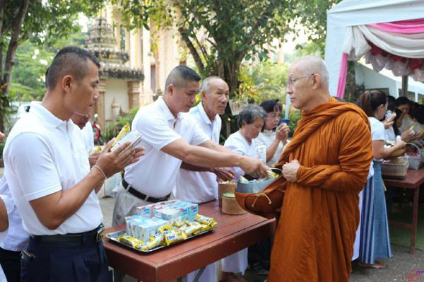 บก.ทท.(นทพ.)​ กิจกรรมทำบุญตักบาตรและพิธีทอดผ้าป่าสามัคคี เททองหล่อพระพุทธรูป “หลวงพ่อใหญ่”