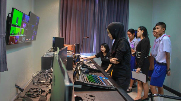 นิเทศฯ มรภ.สงขลา ประกวดผู้ประกาศข่าวโทรทัศน์ ปีที่ 4 เฟ้นเยาวชนฝึกทักษะภาษาไทย ปูทางสู่มืออาชีพ