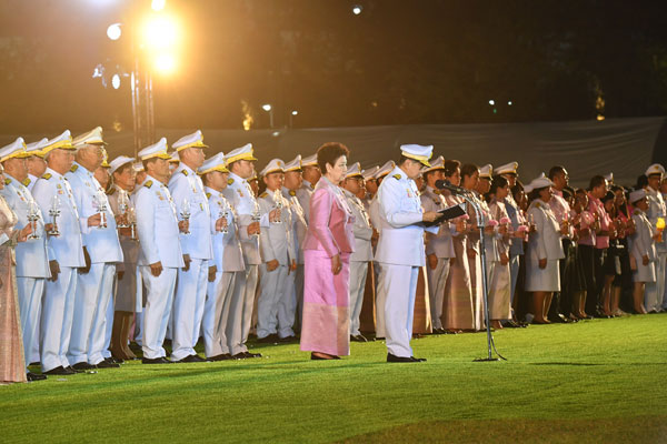 วุฒิสภาจุดเทียนเพื่อน้อมรำลึกวันคล้ายวันสวรรคตพระบาทสมเด็จพระจุลจอมเกล้าเจ้าอยู่หัว