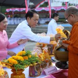 ผู้ว่าฯ สงขลา นำพสกนิกรทุกหมู่เหล่า ร่วมพิธีทำบุญตักบาตรพระภิกษุสงฆ์ 57 รูป ในพิธีบำเพ็ญกุศลและกิจกรรมน้อมรำลึกเนื่องในวันคล้ายวันสวรรคต พระบาทสมเด็จพระจุลจอมเกล้าเจ้าอยู่หัว รัชกาลที่ 5 “วันปิยมหาราช”