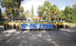 ตำรวจภูธรจังหวัดพะเยา ดำเนินกิจกรรมตามโครงการจิตอาสาพระราชทาน ตามแนวพระราชดำริ “จิตอาสาพระราชทาน 904 วปร.” พัฒนาบำเพ็ญสาธารณประโยชน์ ทำความสะอาด เก็บขยะ ปรับปรุงภูมิทัศน์ 