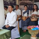 อุดรธานีร่วมพิธีทำบุญตักบาตรและถวายสังฆทานในพิธีทำบุญ่ใหญ่ (บุญพระธาตุหลวงเวียงจันทน์)