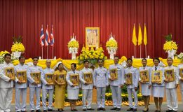 ทหญ.เข้าร่วมพิธีรับพระราชทานพระบรมฉายาลักษณ์ พระบาทสมเด็จพระเจ้าอยู่หัว และสมเด็จพระนางเจ้าฯ พระบรมราชินี