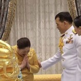 ในหลวงและพระราชินีเสด็จออก ณ พระที่นั่งอัมพรสถาน พระราชวังดุสิต