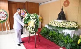 วุฒิสภาร่วมพิธีวางพวงมาลาเนื่องในวันที่ระลึกพระบาทสมเด็จพระปกเกล้าเจ้าอยู่หัว