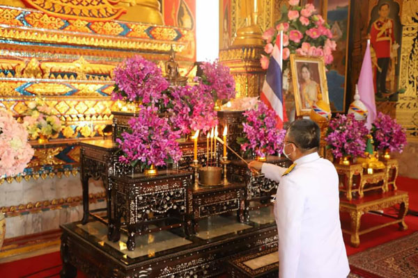 จ.สุราษฎร์ธานีจัดพิธีเจริญพระพุทธมนต์สมโภชพระพุทธนวราชบพิตร เฉลิมพระเกียรติสมเด็จพระนางเจ้าสุทิดา พัชรสุธาพิมลลักษณ พระบรมราชินี เนื่องในโอกาสมหามงคลวันเฉลิมพระชนมพรรษา ๔๒ พรรษา ๓ มิถุนายน ๒๕๖๓