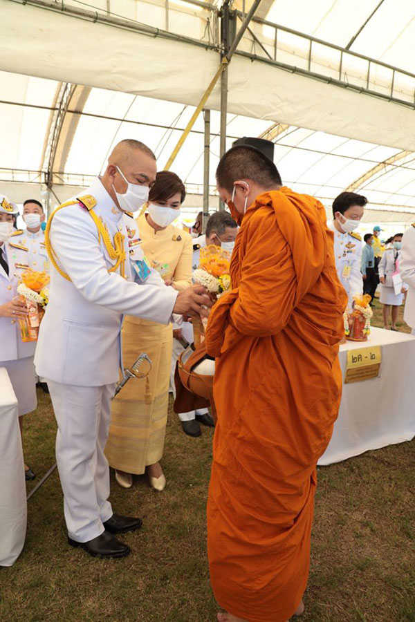 กระทรวงกลาโหม ร่วมพิธีเจริญพระพุทธมนต์ และพิธีทำบุญตักบาตรถวายเป็นพระราชกุศลเนื่องในโอกาสวันเฉลิมพระชนมพรรษาพระบาทสมเด็จพระเจ้าอยู่หัว ประจำปีพุทธศักราช ๒๕๖๓