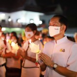 ผู้ว่าฯ สงขลา นำพุทธศาสนิกชนทุกหมู่เหล่าร่วมประกอบพิธีเวียนเทียน เนื่องในวันสำคัญทางพระพุทธศาสนา “วันอาสาฬหบูชา” ประจำปี 2563 เพื่อสืบสานพุทธศาสนาและประเพณีอันดีงามแบบชาวพุทธวิถีใหม่ New Normal