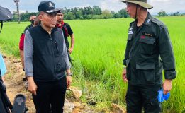 ตำรวจภูธรภาค 9 ร่วมตรวจสถานที่เกิดเหตุจุดพบศพคนร้ายเสียชีวิตและทำการชันสูตรพลิกศพ