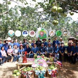 จังหวัดสงขลา เปิดตัว “ส้มโอหอมควนลัง สาวน้อยสีชมพู” สินค้าทางการเกษตรของดีตำบลควนลัง พร้อมพัฒนาทรัพยากรในพื้นที่ให้เป็นแหล่งท่องเที่ยวเชิงอนุรักษ์วิถีท้องถิ่น นำไปสู่การพัฒนาเกษตรที่ปลอดภัยและยั่งยืน