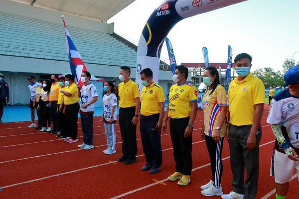 วิ่งธงชาติไทย รวมใจสู่ชัยชนะ