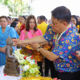 อบจ.สงขลา ร่วมกิจกรรมสรงน้ำพระและรดน้ำดำหัวขอพรผู้ว่าราชการจังหวัด เนื่องในโอกาสเทศกาลสงกรานต์และวันขึ้นปีใหม่ไทย ประจำปี พ.ศ.2568
