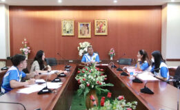 เทศบาลเมืองเขารูปช้าง ประชุมสรุปข้อตรวจพบ เรื่อง การจัดเก็บค่าธรรมเนียมใบอนุญาตประกอบกิจการที่เป็นอันตรายต่อสุขภาพ