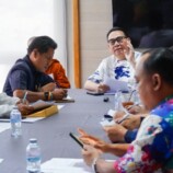 รมช.มท.ประชุมเตรียมความพร้อมปลูกต้นไม้เฉลิมพระเกียรติพระบาทสมเด็จพระเจ้าอยู่หัว นำร่องที่เขาคูหารัตภูมิ 26 กรกฎาคม และมอบพันธุ์ไม้ปลูกพร้อมกันทั้ง 16 อำเภอในวันที่ 29 กรกฎาคม 2568