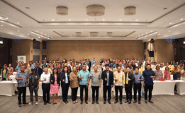 อบจ.สงขลา เปิดโครงการ “พลิกนาร้างสู่สวนปาล์มน้ำมันอย่างยั่งยืน” หนุนเกษตรกรเตรียมรับมาตรฐาน RSPO