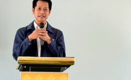 ราชมงคลศรีวิชัย – เทศบาลเมืองบ้านพรุ ส่งมอบนวัตกรรม “เครื่องลดความชื้นน้ำผึ้งด้วยระบบสุญญากาศ” เสริมพลังวิสาหกิจชุมชน ยกระดับคุณภาพน้ำผึ้งไทยสู่มาตรฐานสากล