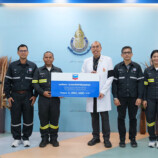 เชฟรอนมอบกว่า 1 ล้านบาท แก่มูลนิธิโรงพยาบาลสงขลานครินทร์ เพื่อช่วยเหลือผู้ประสบภัยน้ำท่วมในสงขลา