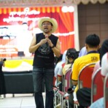 มรภ.สงขลา ดึง “น้าเน็ก” ถ่ายทอดมุมมอง “สุข ทุกข์ในชีวิต อยู่ที่วิธีคิดฯ” สร้างภูมิคุ้มกัน นศ. เรียนรู้การจัดการอารมณ์ในการแก้ปัญหาชีวิต