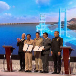บริษัท ท่าอากาศยานไทย จำกัด (มหาชน) ร่วมพิธีลงนามสัญญาจ้างโครงการก่อสร้างสะพานข้ามทะเลสาบสงขลา – สะพานเชื่อมเกาะลันตา